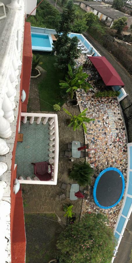 Hotel Mirage ウレキ エクステリア 写真